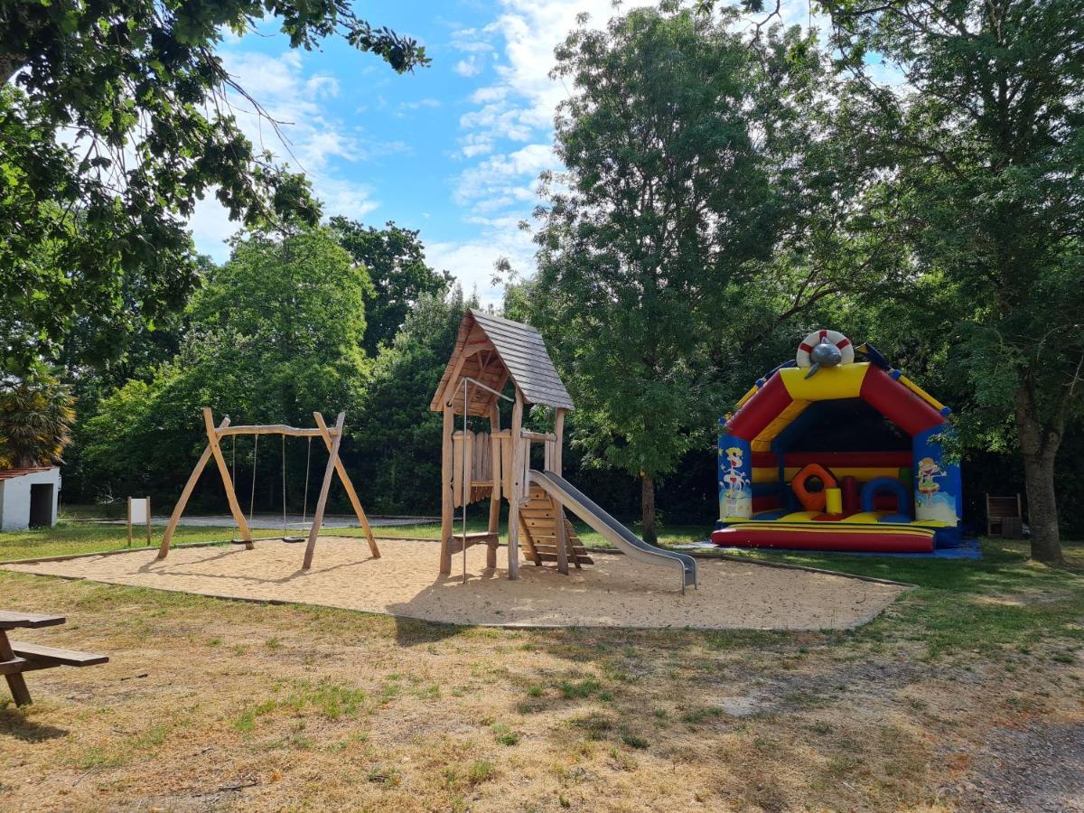 Camping Fleur D'Oleron Saint-Pierre-d'Oleron Exterior photo